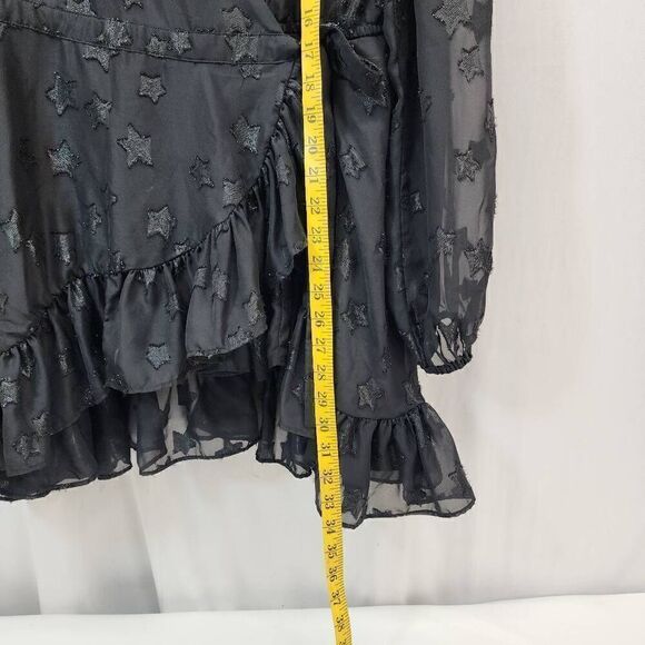 Torrid Size 1X Lurex Star Surplice Ruffle Hem Top Black Plus Size Blouse U - Picture 5 of 11